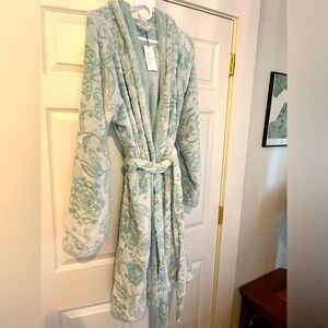 Vera Bradley Fleece Robe, Aquamarine Mocha Mint